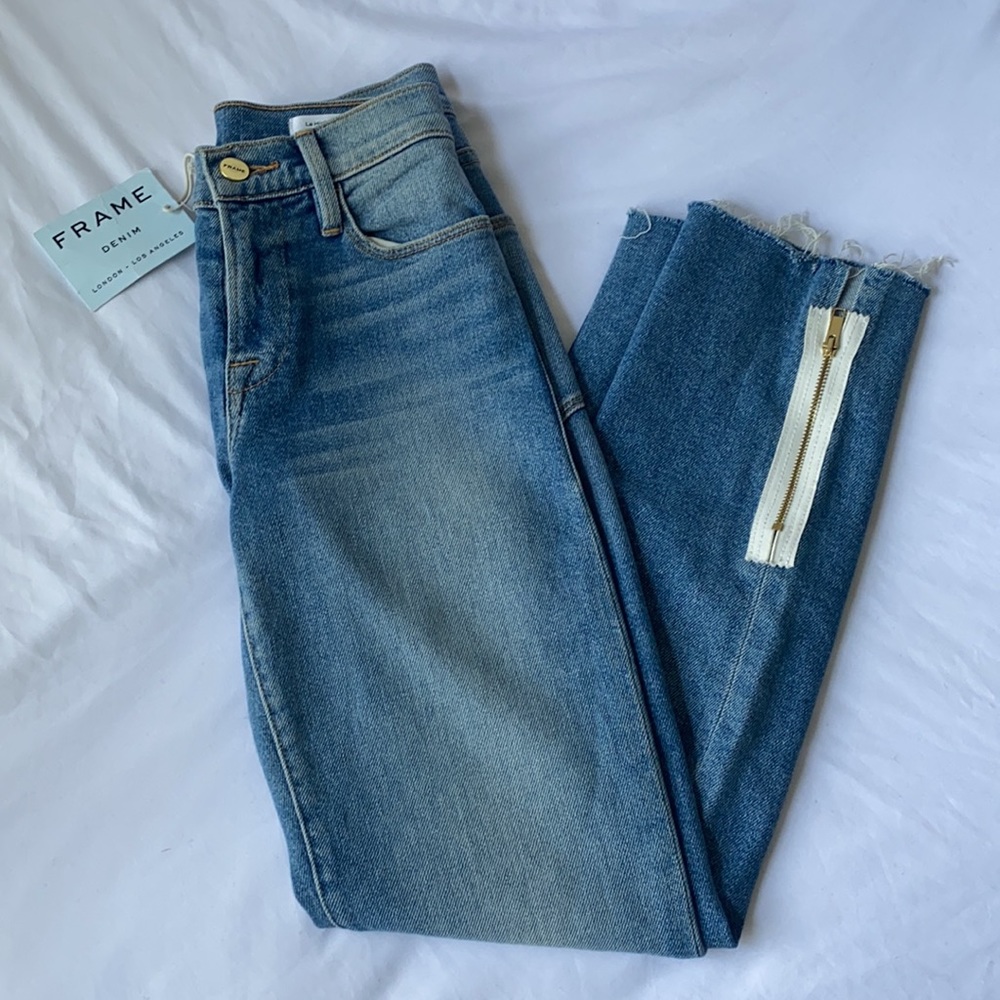 FRAME Denim Le High Straight Zipper Jeans